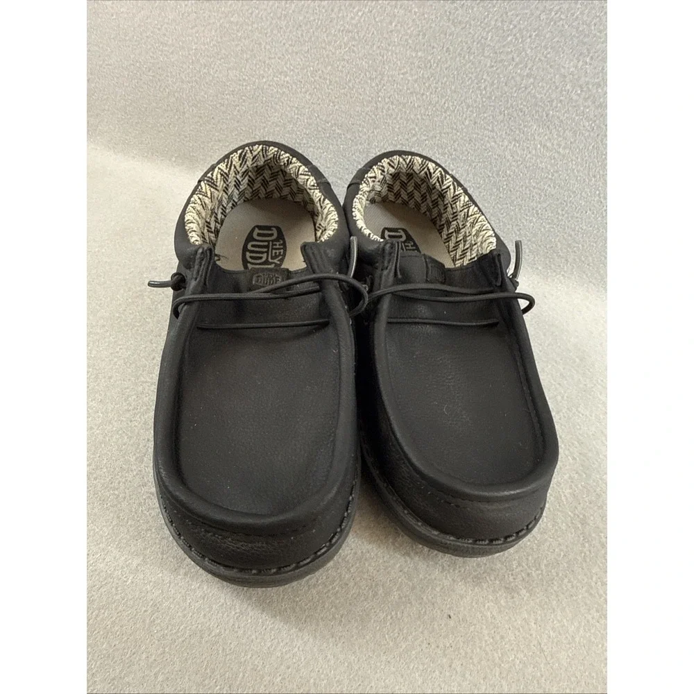 Hey Dude Wally Classic Black/Charcoal, Size J2, great condition